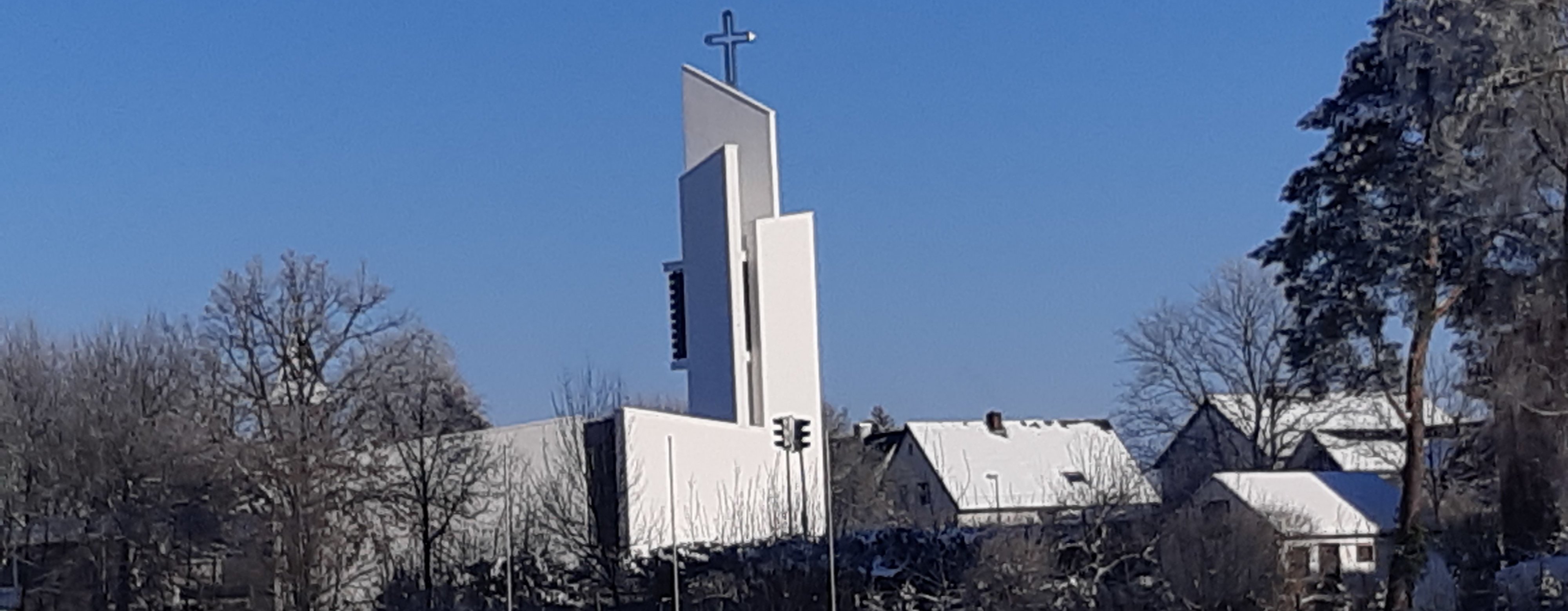 St. Markus - Kirche im Winter 2021